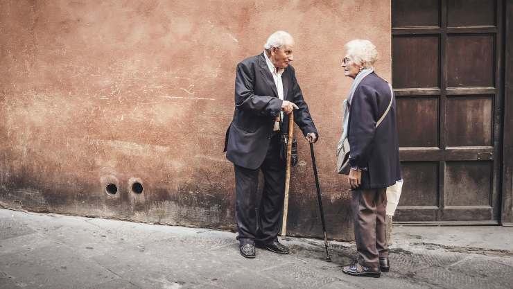 Chi può andare in pensione con 15 anni di contributi 