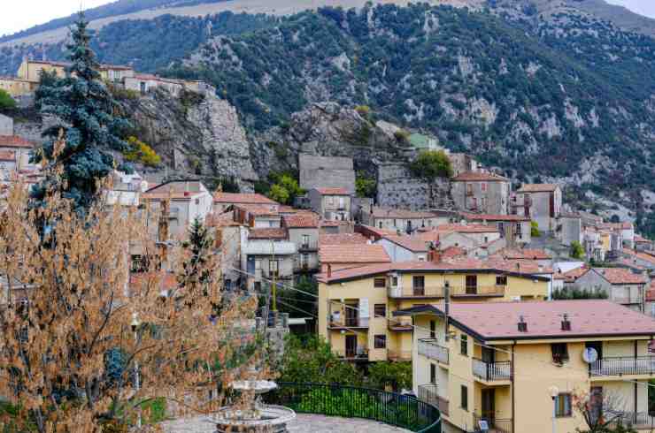 Ponte sospeso, si trova in Italia