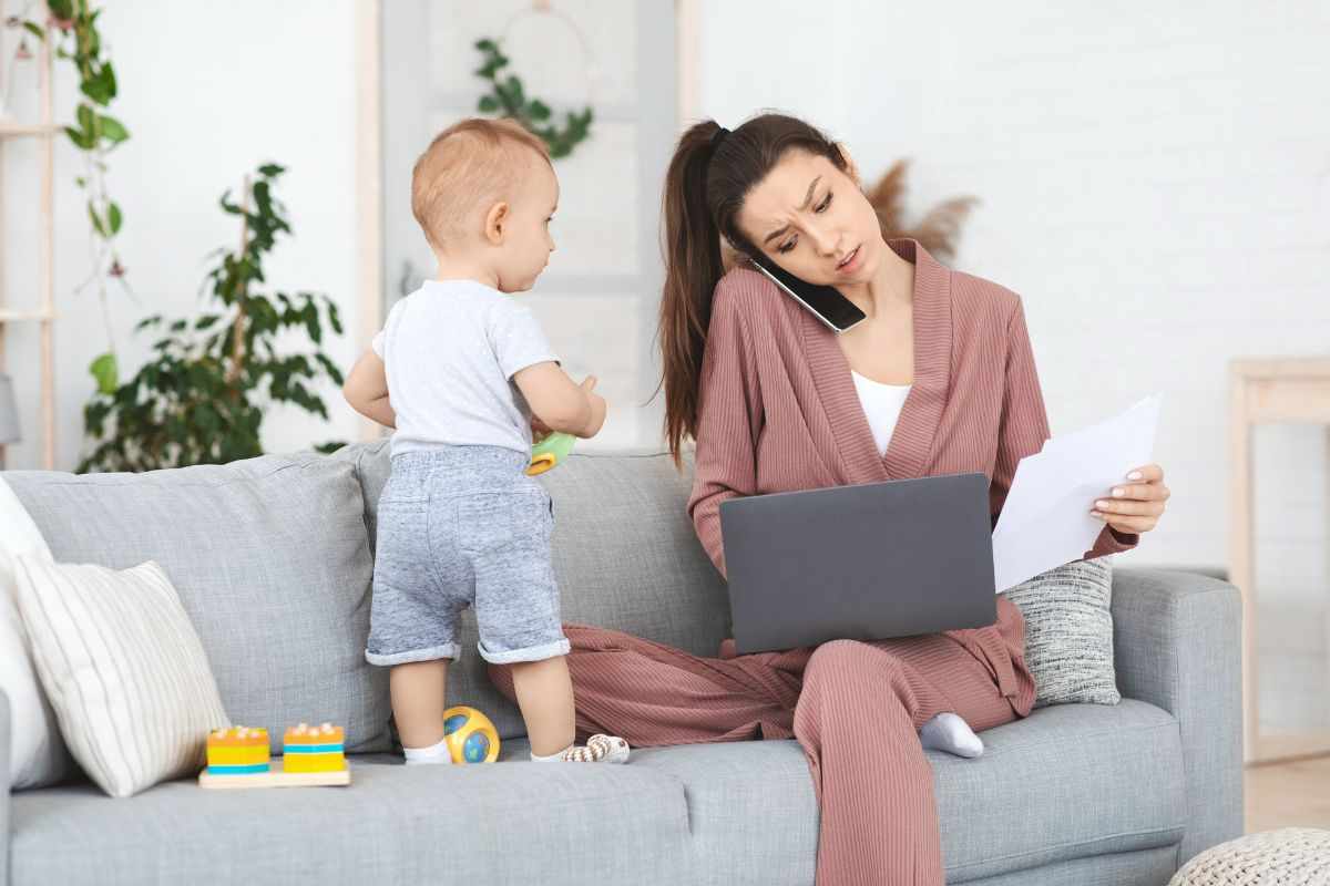 Favorire l'occupazione delle mamme lavoratrici