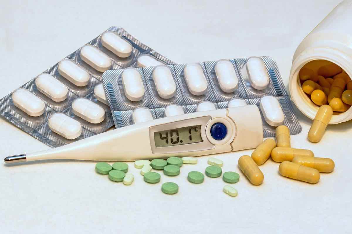 Febbre e medicine, qual è il giusto dosaggio del paracetamolo in base ai casi 