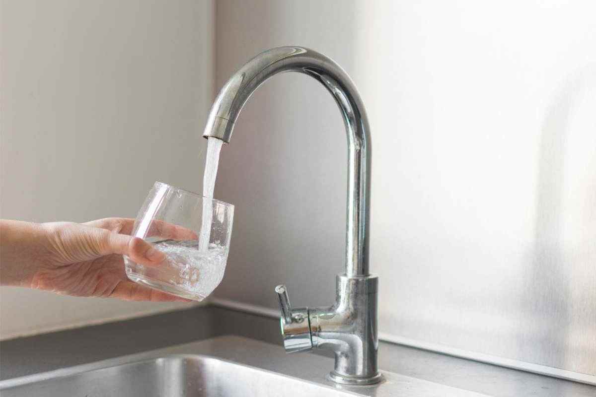 cosa succede se si beve acqua dal rubinetto