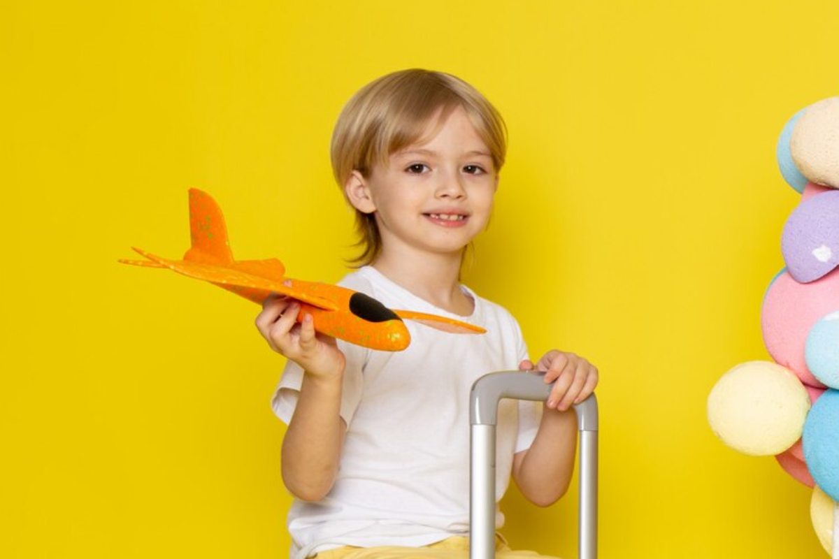 Viaggiare in aereo con i bambini, come fare