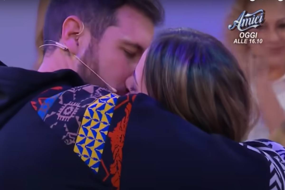 Roberta e Alessandro, è scoppiato l'amore