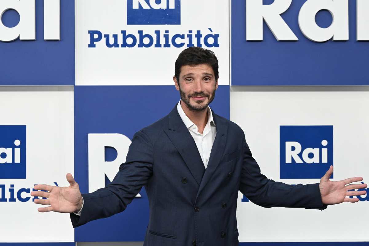 Stefano De Martino, conduttore di Step