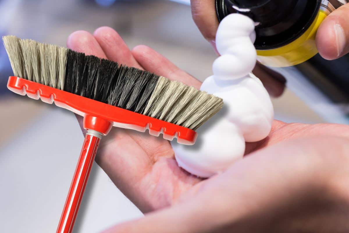 trucco schiuma da barba contro macchie